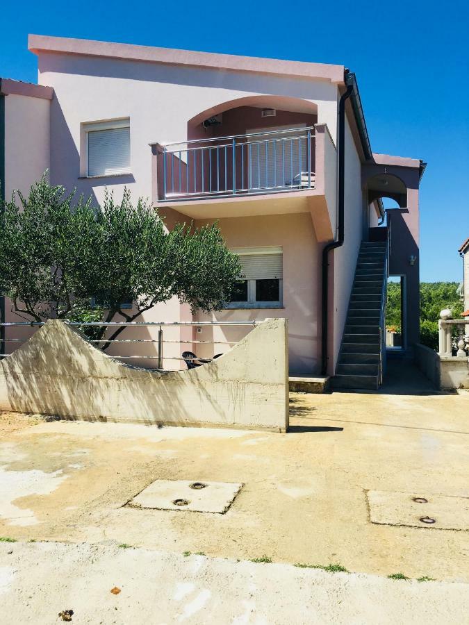 Dama Apartment Obrovac Ngoại thất bức ảnh